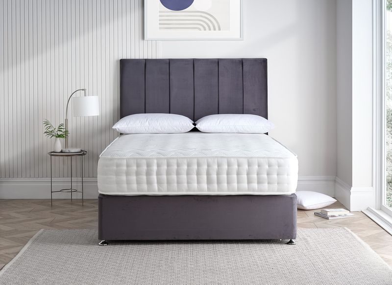 Memory Pocket 1000 mattress styled in a bedroom